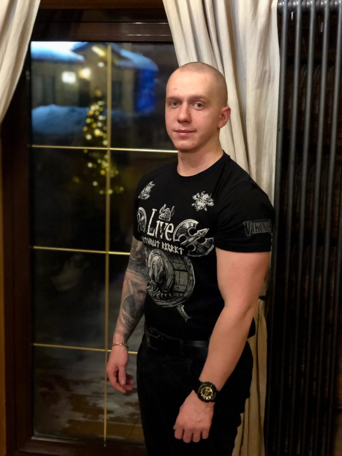 Либо боль от дисциплины, либо боль от сожалений.