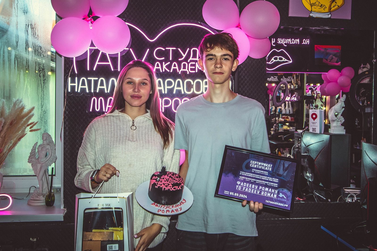 Фадеев Роман – мужчина, который смог. 🎓 Первый мужчина-выпускник курса «TATTOO GOD». Первый мужчина-шарьинец в…